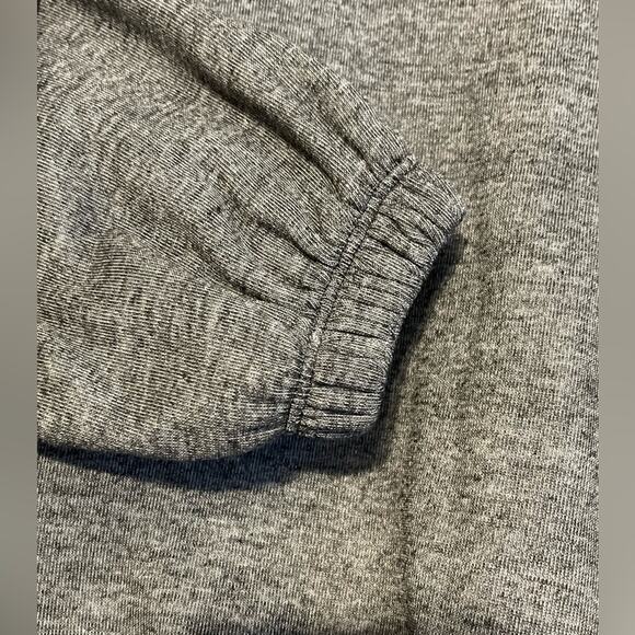 Derek Heart NWT Small Womens Heathered Charcoal Gray Pullover Fleece Sweatshirt - Picture 4 of 5